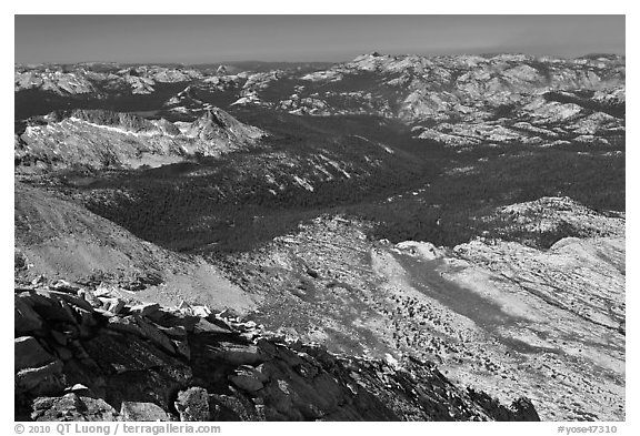 West ridge of Mount Conness and Alkali Creek. Yosemite National Park, California, USA.