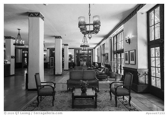 Main lobby, Ahwahnee Hotel. Yosemite National Park (black and white)