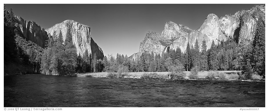 Valley View, El Capitan and Bridalveil Fall. Yosemite National Park, California, USA.