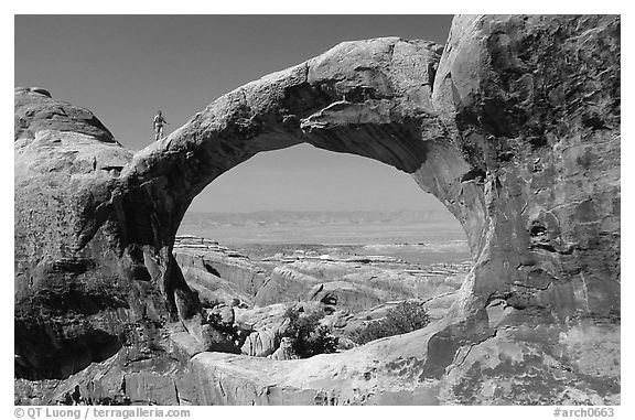 Double O Arch, afternoon. Arches National Park, Utah, USA.