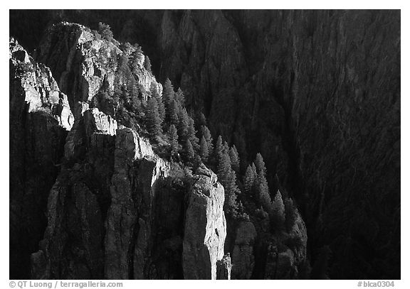 island peaks at sunset, North rim. Black Canyon of the Gunnison National Park, Colorado, USA.