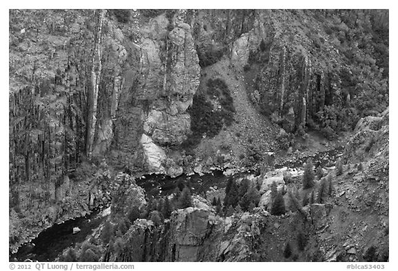 Gunnison River in autumn from above. Black Canyon of the Gunnison National Park, Colorado, USA.