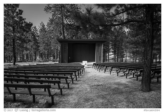 Amphitheater, North Campground. Bryce Canyon National Park (black and white)