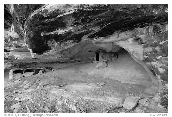 Ancient granary, Maze District. Canyonlands National Park (black and white)