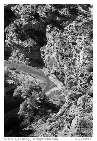 Bend of Sulphur Creek at Goosenecks. Capitol Reef National Park (black and white)