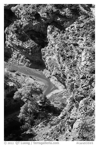 Bend of Sulphur Creek at Goosenecks. Capitol Reef National Park, Utah, USA.