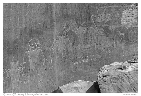 Fremont Petroglyphs of human figures. Capitol Reef National Park, Utah, USA.