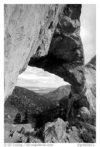 Lexington Arch, afternoon. Great Basin National Park (black and white)