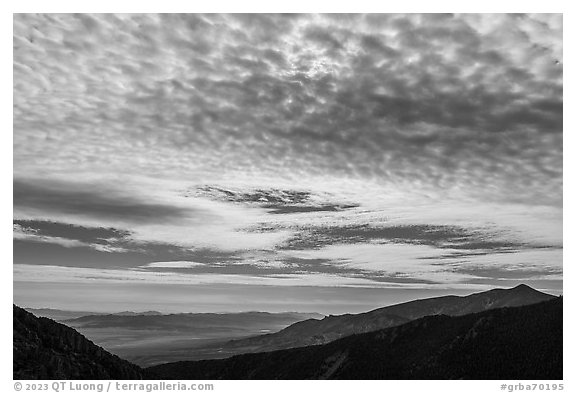 Annular eclipse of Oct 14, 2023 from Mather Overlook. Great Basin National Park (black and white)