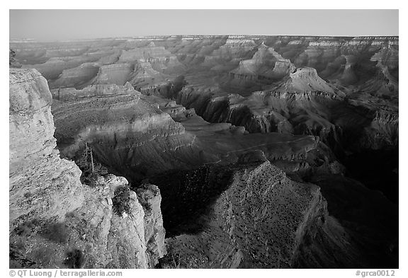 View from Yvapai Point, sunrise. Grand Canyon National Park, Arizona, USA.