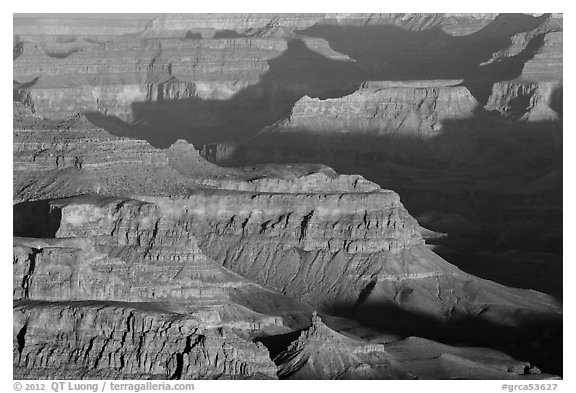 Ridges at sunrise from Moran Point. Grand Canyon National Park, Arizona, USA.