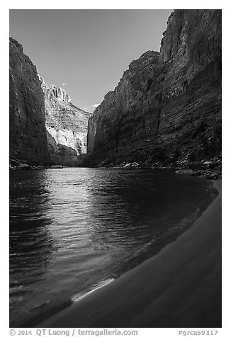 Beach and Redwall canyon walls, Marble Canyon. Grand Canyon National Park (black and white)