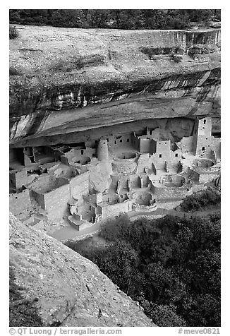 Cliff Palace, late afternoon. Mesa Verde National Park, Colorado, USA.