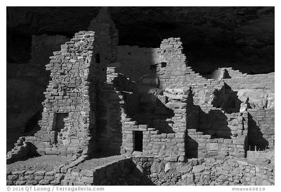 Original walls from Anasazi cliff dwelling. Mesa Verde National Park (black and white)