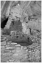 Kiva and dwellings, Long House, Wetherill Mesa. Mesa Verde National Park ( black and white)