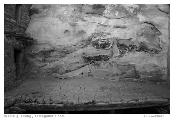 Rock wall with human occupation traces and original kiva roof, Square Tower House. Mesa Verde National Park (black and white)