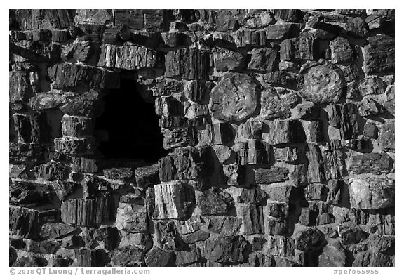 Window and wall, Agate House. Petrified Forest National Park (black and white)