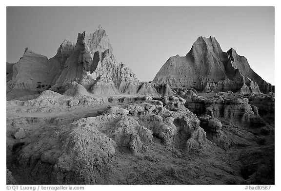 Erosion formations, Cedar Pass, dawn. Badlands National Park (black and white)