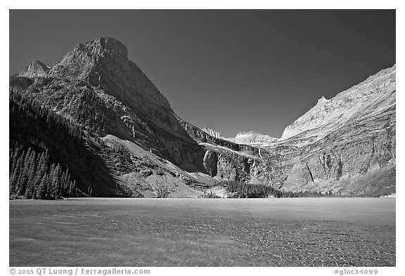 Grinnell Lake, Angel Wing, and the Garden Wall. Glacier National Park, Montana, USA.