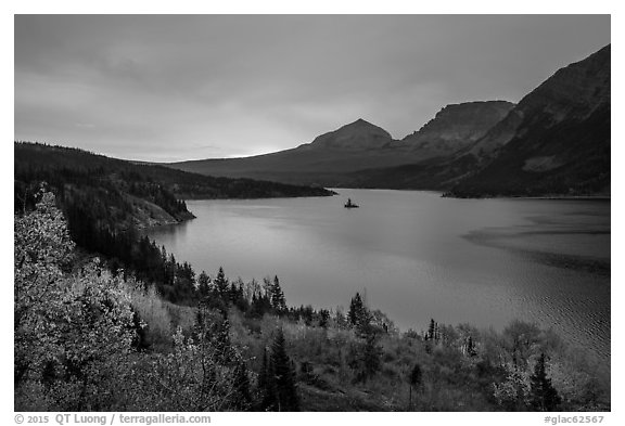 Saint Mary Lake and Wild Goose Island, autumn sunrise. Glacier National Park (black and white)