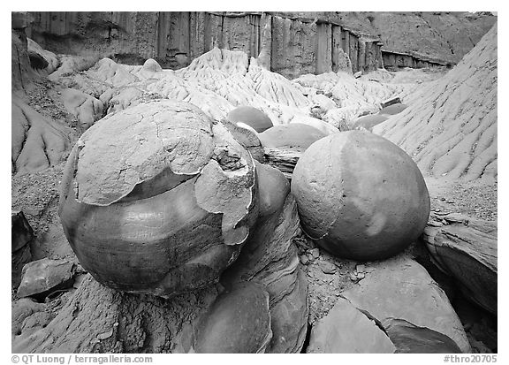 Large cannon ball concretions and badlands. Theodore Roosevelt National Park, North Dakota, USA.