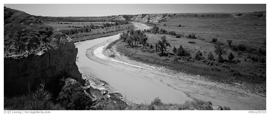 Riverbend and bluff. Theodore Roosevelt National Park (black and white)