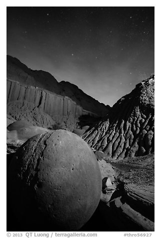 Cannonball and badlands at night. Theodore Roosevelt National Park (black and white)
