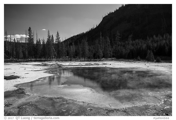 Emerald Pool, Black Sand Basin. Yellowstone National Park (black and white)