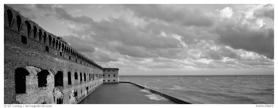 Ruined masonery wall overlooking Carribean waters. Dry Tortugas National Park (black and white)