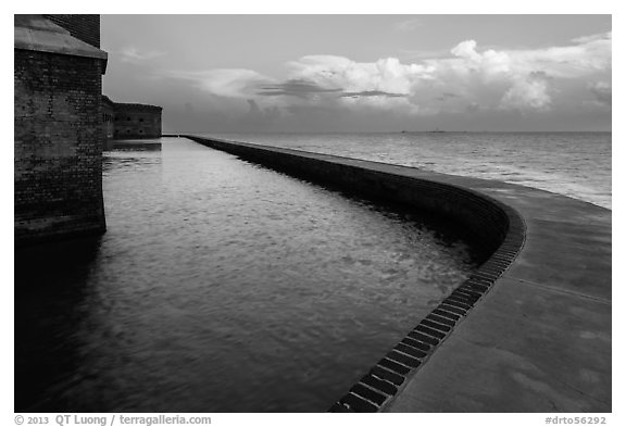 Seawall at sunrise. Dry Tortugas National Park, Florida, USA.