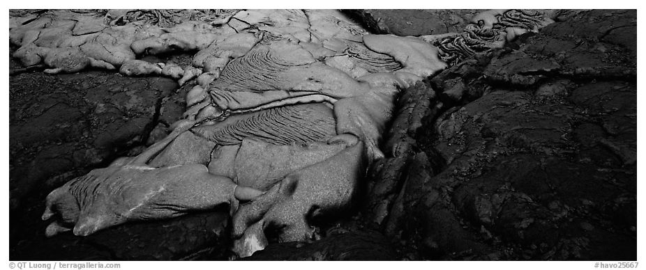 Molten lava flow. Hawaii Volcanoes National Park (black and white)