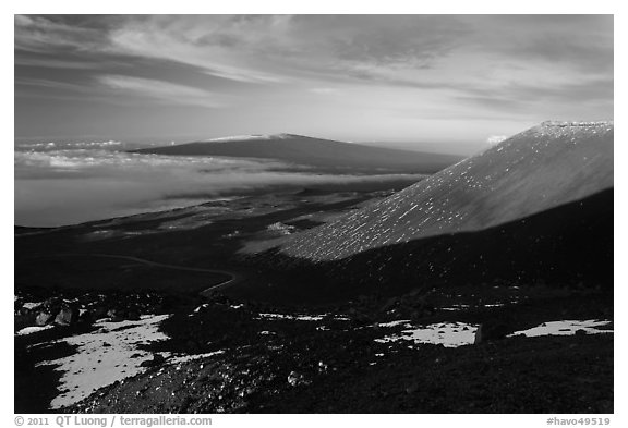 Mauna Loa from Mauna Kea summit. Hawaii Volcanoes National Park, Hawaii, USA.