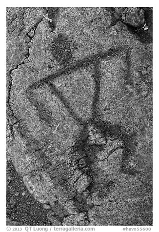 Close-up of anthropomorph petroglyph. Hawaii Volcanoes National Park (black and white)