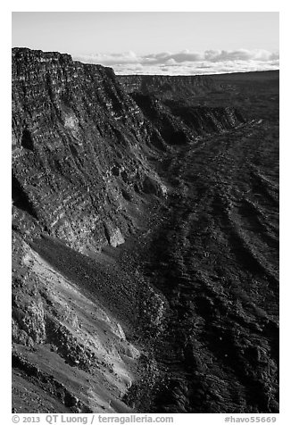 Summit cliffs, Mauna Loa. Hawaii Volcanoes National Park (black and white)