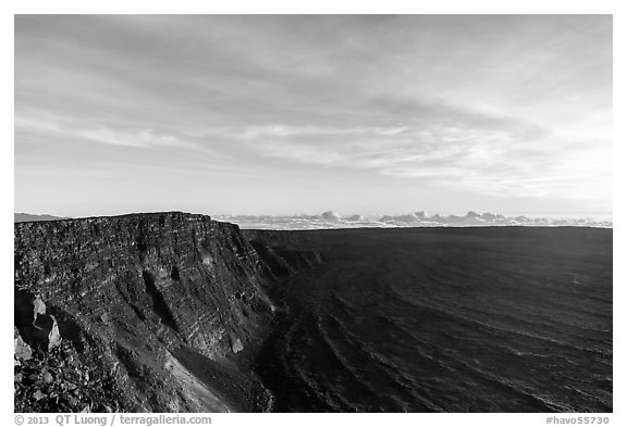 Mauna Loa summit cliffs, Mokuaweoweo crater at sunrise. Hawaii Volcanoes National Park (black and white)