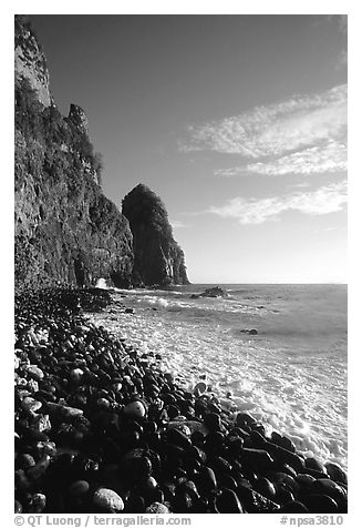 Pola Island at sunrise, Tutuila Island. National Park of American Samoa