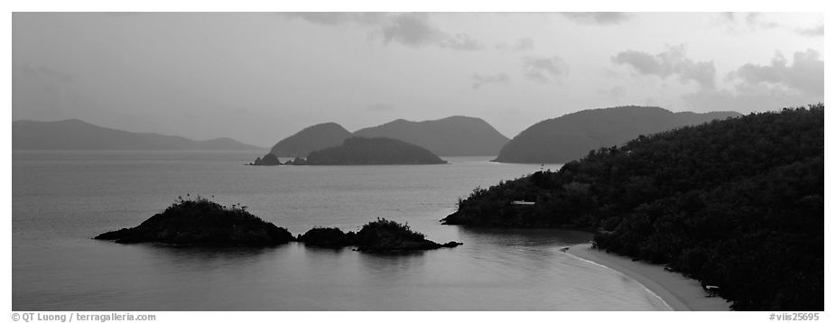 Trunk Bay at sunrise. Virgin Islands National Park (black and white)