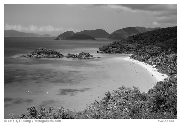 Trunk Bay. Virgin Islands National Park (black and white)