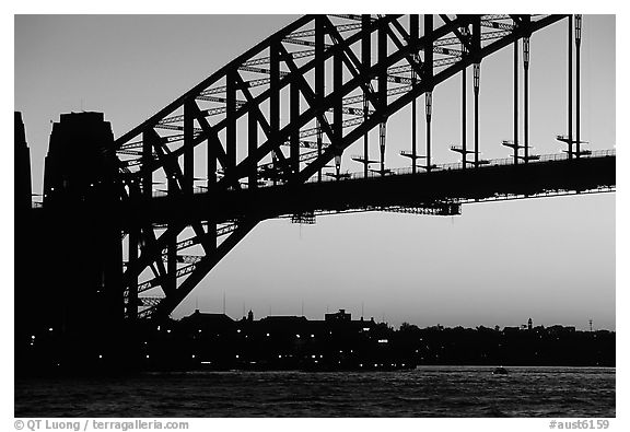 Harbour bridge at sunset. Sydney, New South Wales, Australia (black and white)