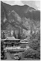 Byodo-In temple and Koolau Mountains, Valley of the Temples, morning. Oahu island, Hawaii, USA (black and white)