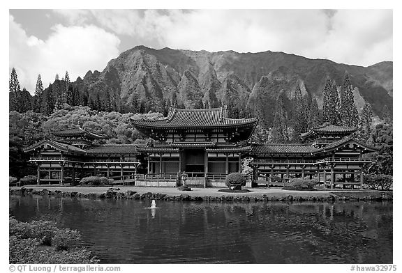 Byodo-In temple and fluted mountains, morning. Oahu island, Hawaii, USA (black and white)