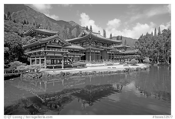 Byodo-In temple reflected in pond, morning. Oahu island, Hawaii, USA (black and white)