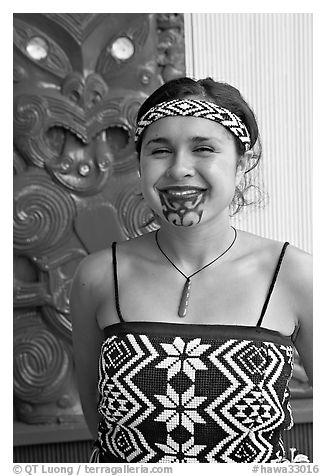 Maori woman with facial tatoo. Polynesian Cultural Center, Oahu island, Hawaii, USA (black and white)