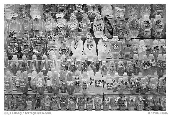 Rows of Hawaian candles. Waikiki, Honolulu, Oahu island, Hawaii, USA (black and white)