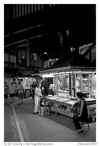 Craft stands, International Marketplace. Waikiki, Honolulu, Oahu island, Hawaii, USA
