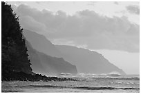 Na Pali Coast seen from Kee Beach, sunset. Kauai island, Hawaii, USA (black and white)