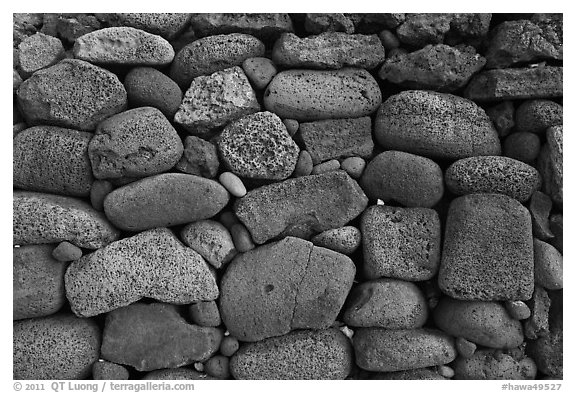 Detail of ancient hawaiian wall, Kaloko-Honokohau National Historical Park. Hawaii, USA (black and white)