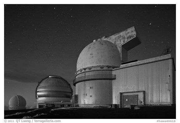 Telescopes and stars at nightfall. Mauna Kea, Big Island, Hawaii, USA (black and white)