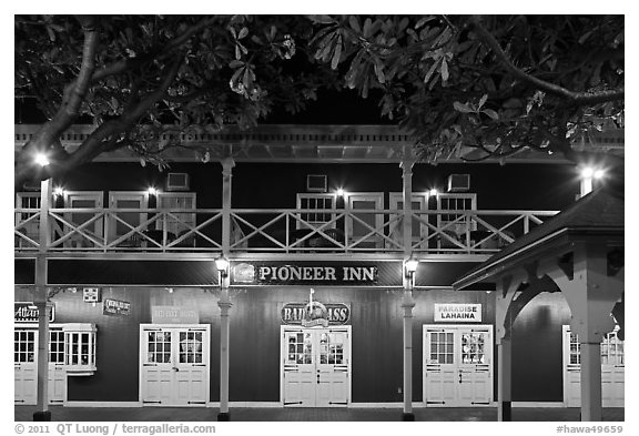 Pioneer Inn facade at night. Lahaina, Maui, Hawaii, USA (black and white)