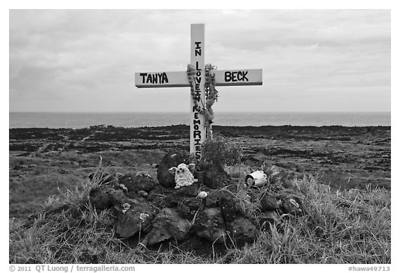 Roadside memorial. Maui, Hawaii, USA (black and white)